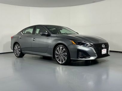 Used 2025 Nissan Altima 2.5 SL