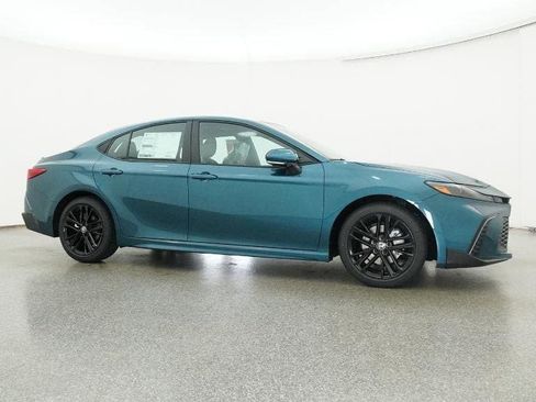 New 2026 Toyota Camry SE image 28