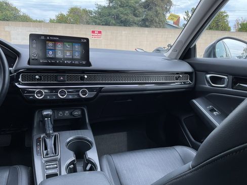 Used 2024 Honda Civic Touring image 16