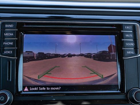 Used 2016 Volkswagen Beetle 1.8T SE image 21