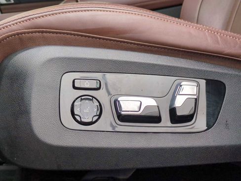 Used 2021 BMW X6 xDrive40i w/ M Sport Package image 17