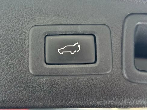 Used 2014 Subaru Forester 2.5i Limited image 41