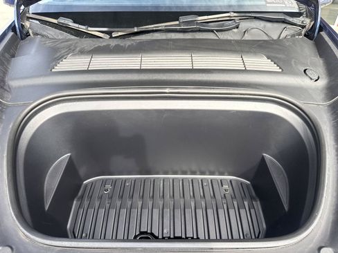Used 2023 Tesla Model Y Performance AWD/4WD image 27