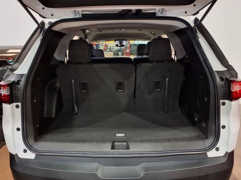 Used 2021 Chevrolet Traverse LS AWD/4WD image 19