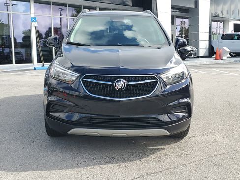 Used 2022 Buick Encore Preferred w/ Safety Package image 2