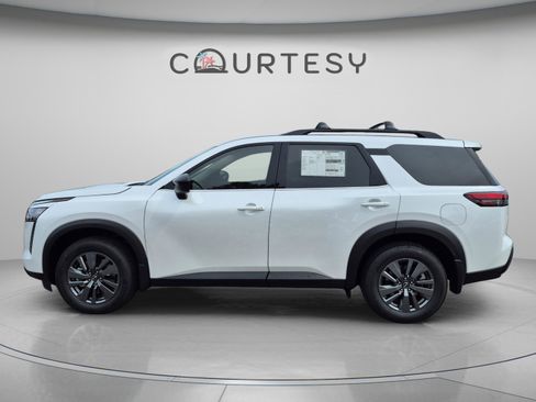 New 2026 Nissan Pathfinder SV w/ Cargo Package FWD image 2
