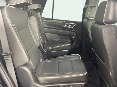 Used 2022 Chevrolet Tahoe Premier AWD/4WD image 15
