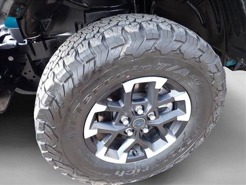 Used 2024 Jeep Wrangler Unlimited Rubicon 4xe w/ Capability Package AWD/4WD image 8