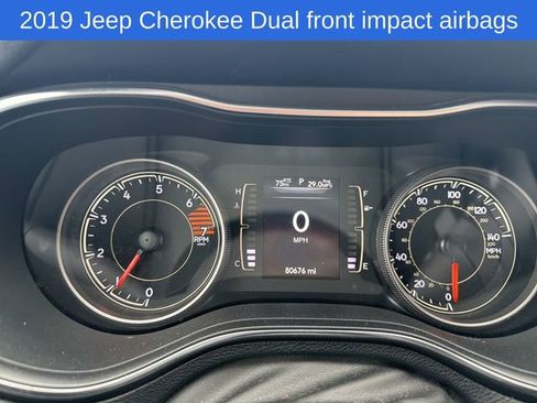 Used 2019 Jeep Cherokee Latitude Plus AWD/4WD image 20