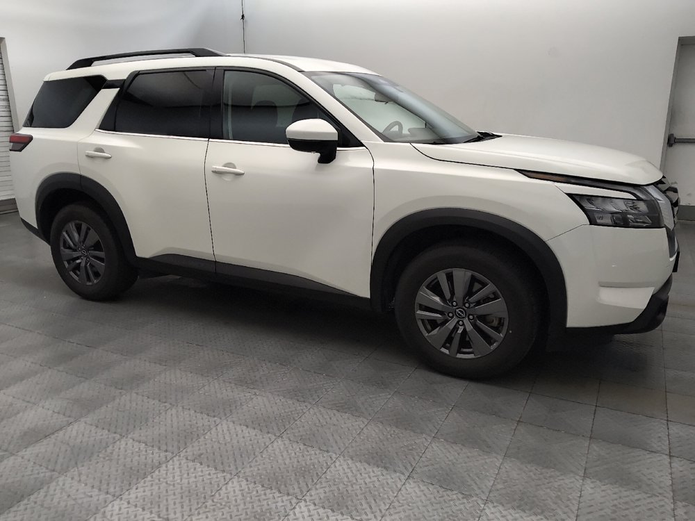 Used 2024 Nissan Pathfinder SV FWD image 11