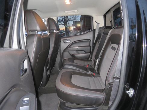 Used 2016 GMC Canyon SLE w/ All Terrain Package image 21