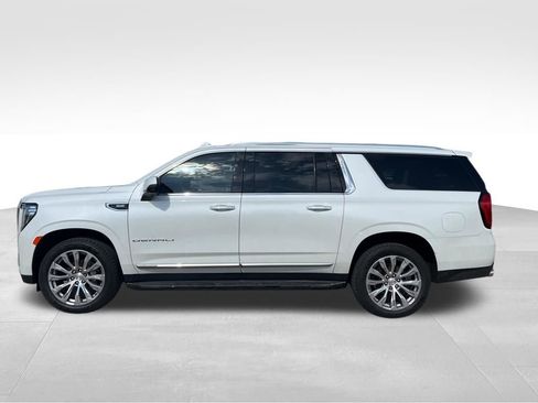 Used 2022 GMC Yukon XL Denali AWD/4WD image 11