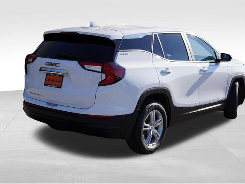 Certified 2023 GMC Terrain SLE FWD image 5