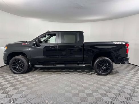 Used 2025 Chevrolet Silverado 1500 LT Trail Boss w/ Convenience Package II image 11