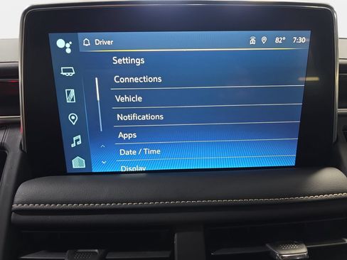 Used 2023 Chevrolet Tahoe Premier AWD/4WD image 21
