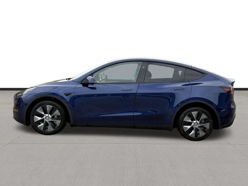 Used 2024 Tesla Model Y Long Range AWD/4WD image 8