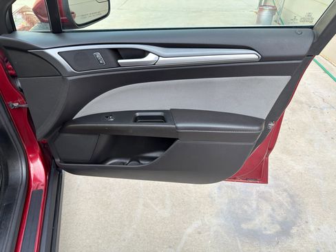 Used 2014 Ford Fusion S image 26