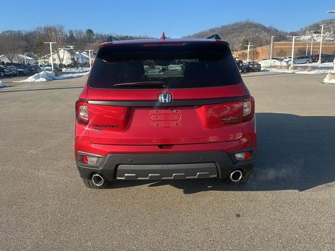Used 2023 Honda Passport TrailSport image 4