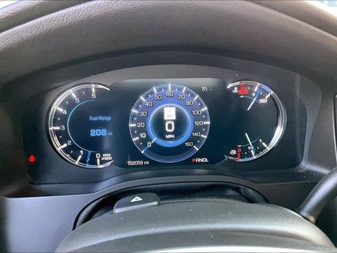 Used 2020 Cadillac Escalade ESV Premium Luxury AWD/4WD image 18