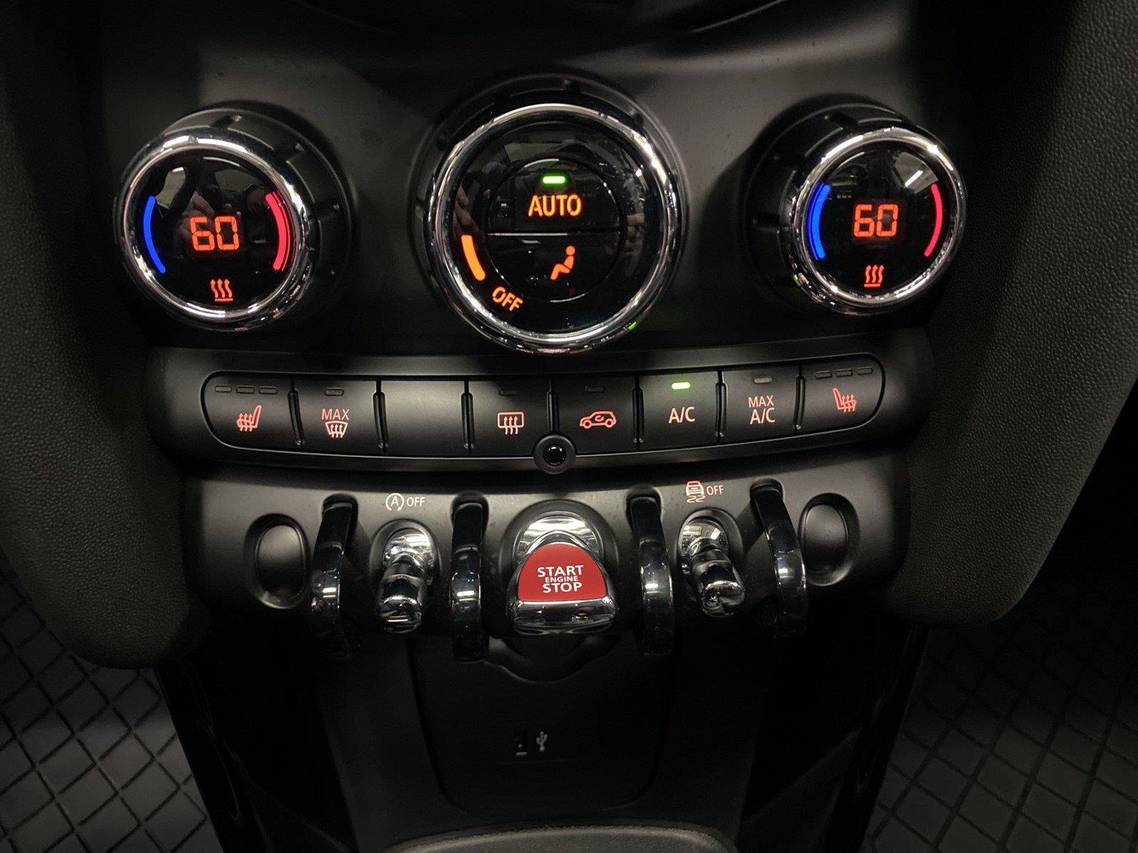 Used 2023 MINI Cooper 2-Door Hardtop FWD image 21