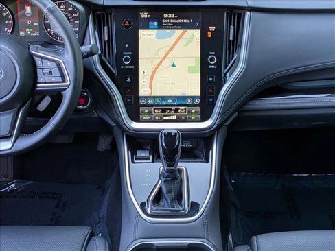 Used 2025 Subaru Outback Limited image 12