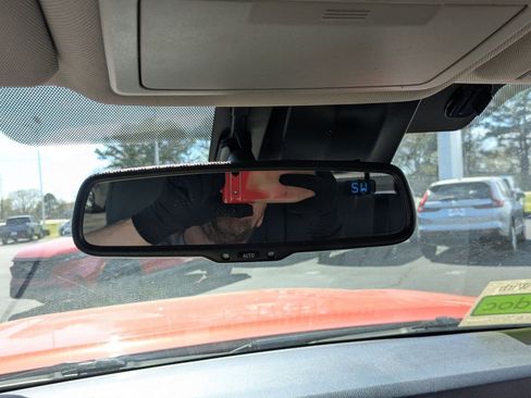 Used 2018 Toyota Tacoma SR5 image 21