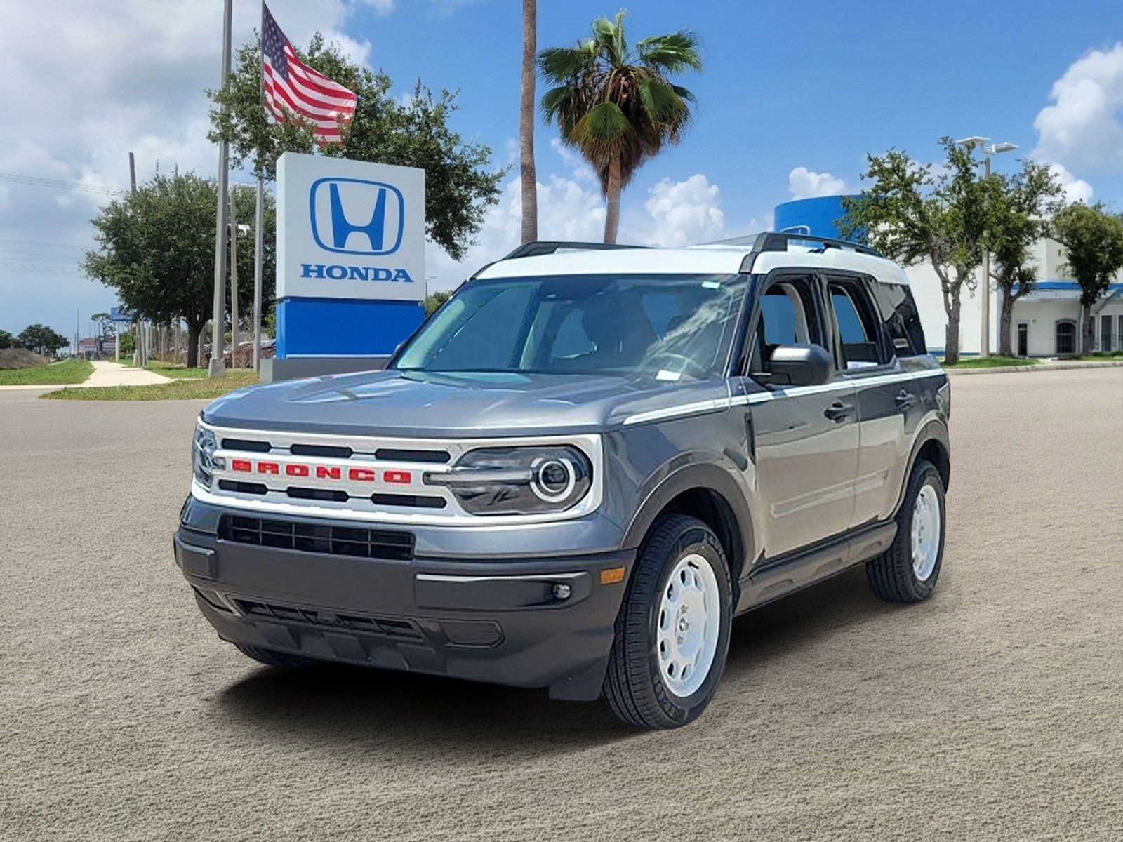 Used 2023 Ford Bronco Sport Heritage AWD/4WD image 2