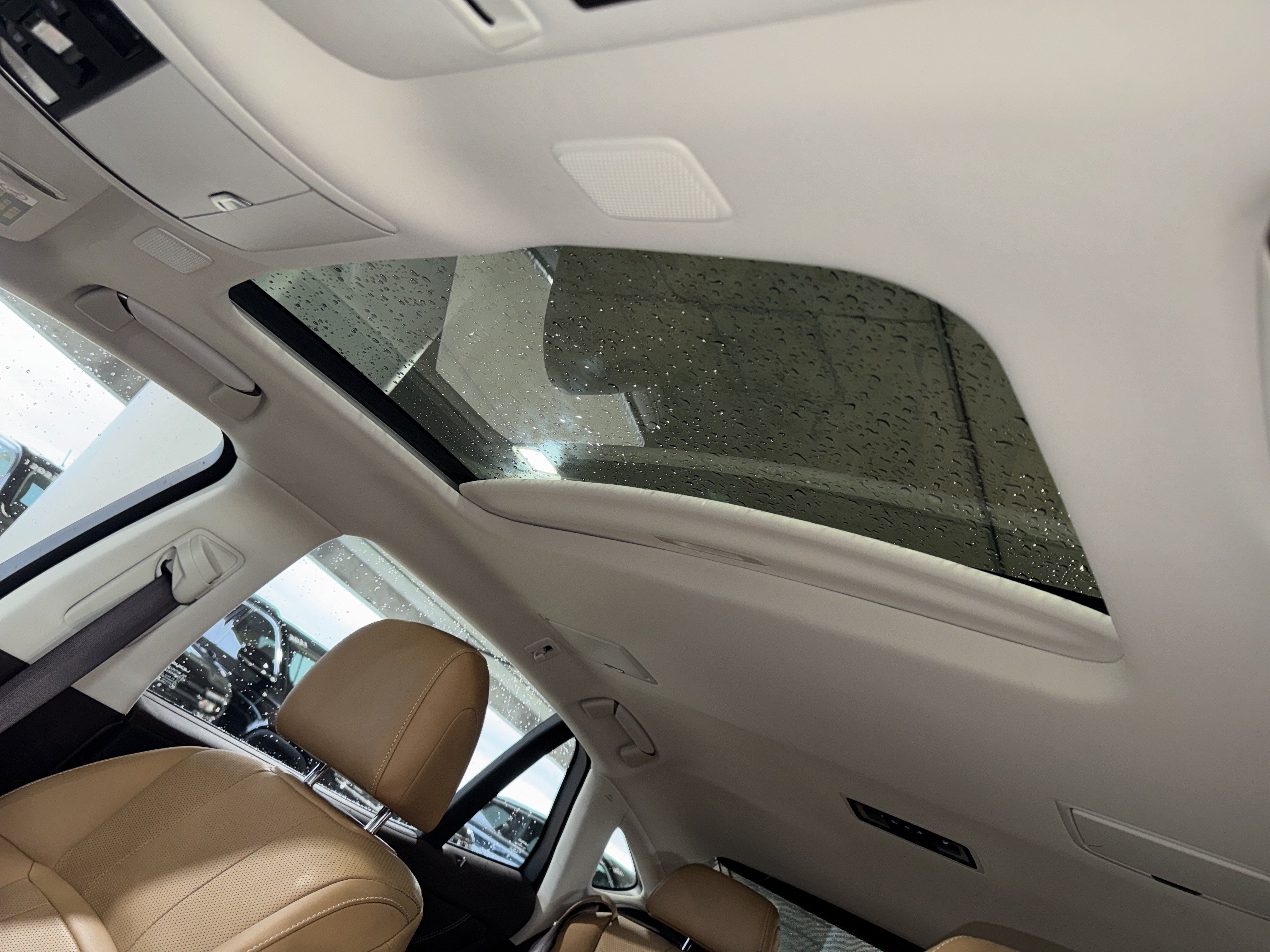 Used 2019 Lexus LS 500 w/ Accessory Package (Z2) RWD image 32