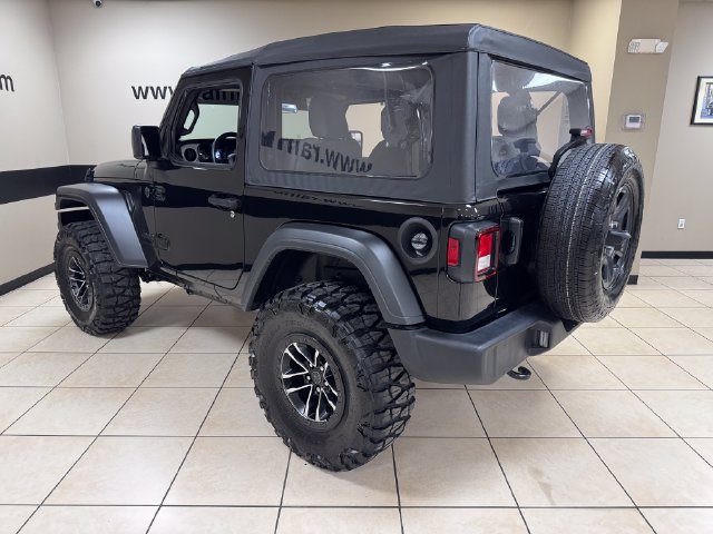 Used 2026 Jeep Wrangler Sport AWD/4WD image 4