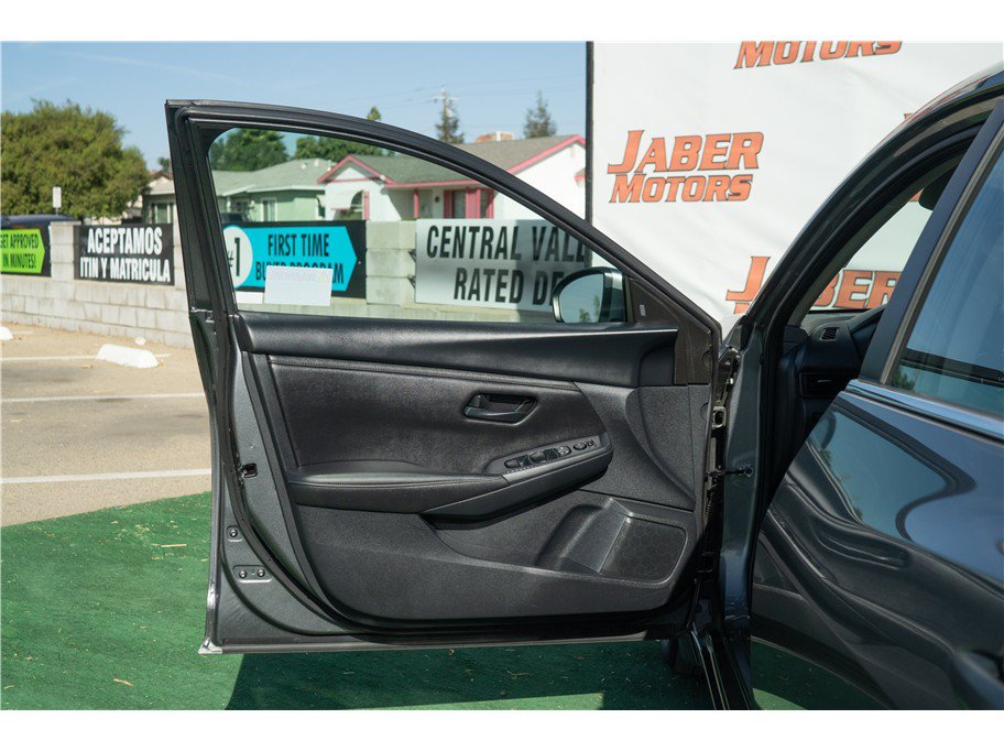 Used 2025 Nissan Sentra S FWD image 30
