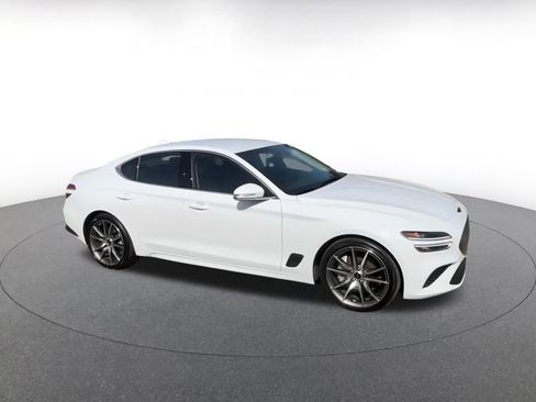 Used 2025 Genesis G70 2.5T image 2