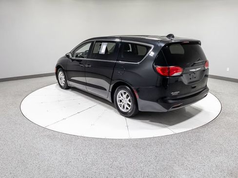Used 2020 Chrysler Voyager LX FWD image 34
