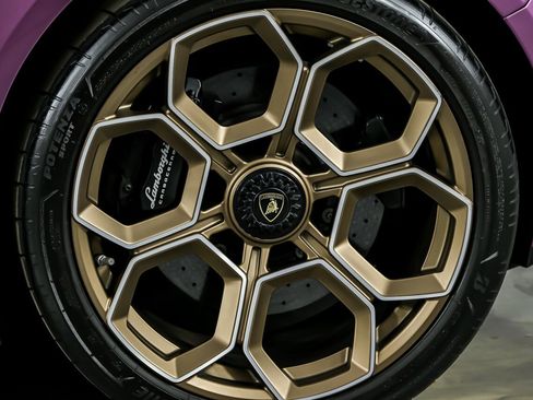 Used 2023 Lamborghini Huracan Tecnica RWD image 12