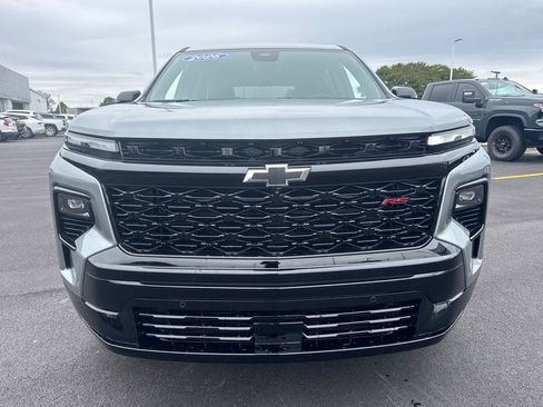 New 2026 Chevrolet Traverse RS w/ LPO, Floor Liner Package FWD image 9