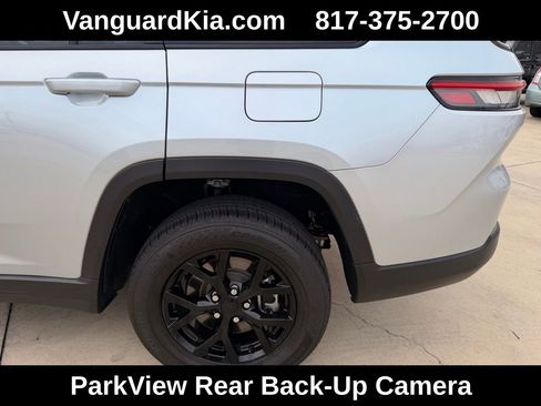 Used 2024 Jeep Grand Cherokee L Altitude image 9