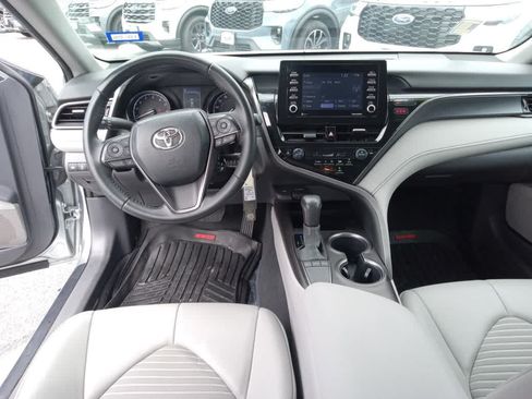 Used 2022 Toyota Camry SE FWD image 24