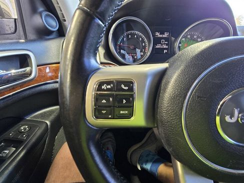 Used 2012 Jeep Grand Cherokee Limited image 17