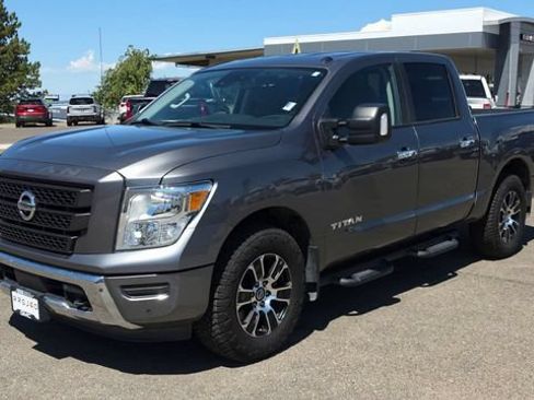 Used 2021 Nissan Titan SV w/ SV Convenience Package AWD/4WD image 5