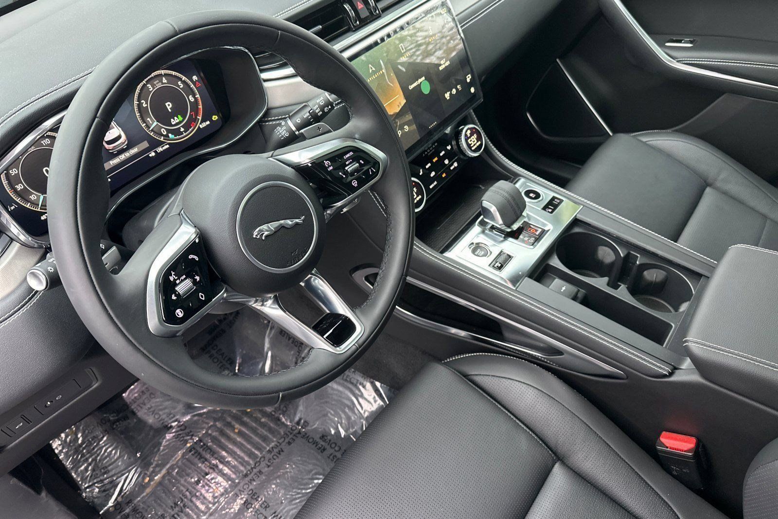 New 2025 Jaguar F-PACE R-Dynamic S AWD/4WD image 14