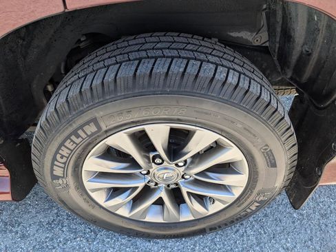 Used 2016 Lexus GX 460 Luxury w/ Preferred Accessory Package AWD/4WD image 10