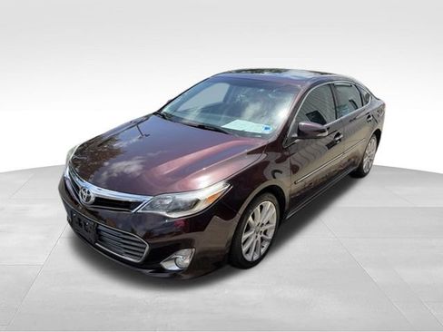 Used 2013 Toyota Avalon Limited FWD image 36