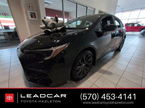 Used 2026 Toyota Corolla SE w/ SE Package FWD image 1