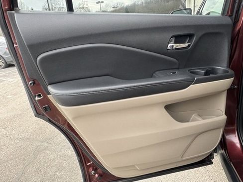 Used 2019 Honda Pilot LX image 25