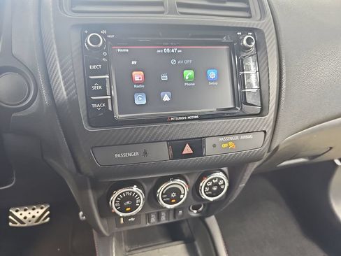 Used 2018 Mitsubishi Outlander Sport LE AWD/4WD image 25