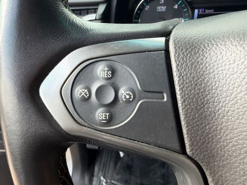 Used 2017 Chevrolet Suburban LS AWD/4WD image 21