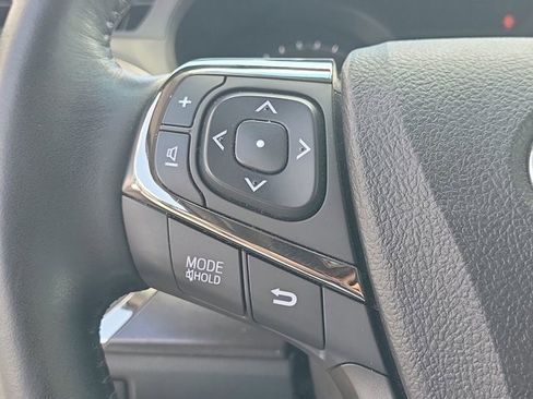 Used 2016 Toyota Avalon Limited image 26