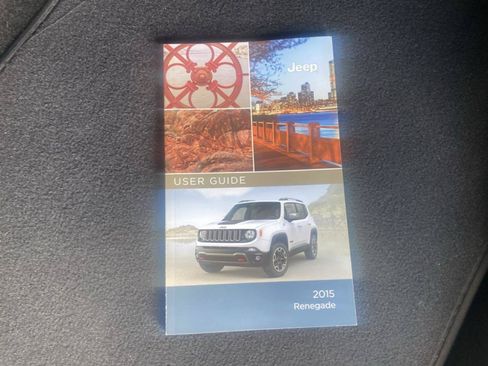 Used 2015 Jeep Renegade Latitude w/ Popular Equipment Group AWD/4WD image 25