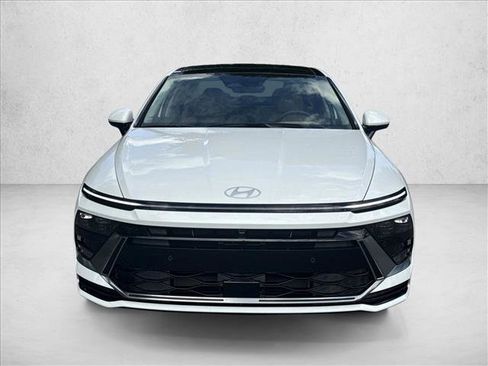 Certified 2025 Hyundai Sonata Limited FWD image 6