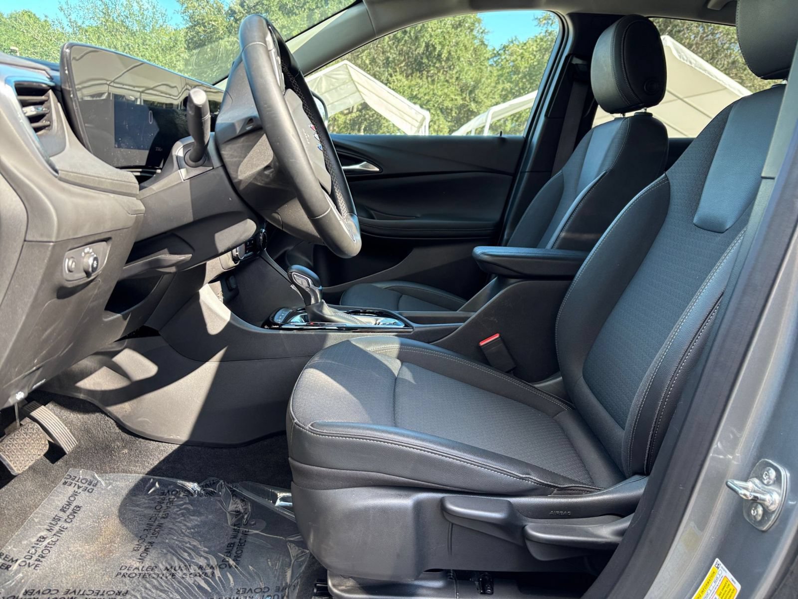 Used 2025 Buick Encore GX Preferred AWD/4WD image 25