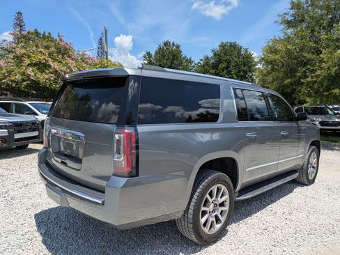 Used 2020 GMC Yukon XL Denali RWD image 4